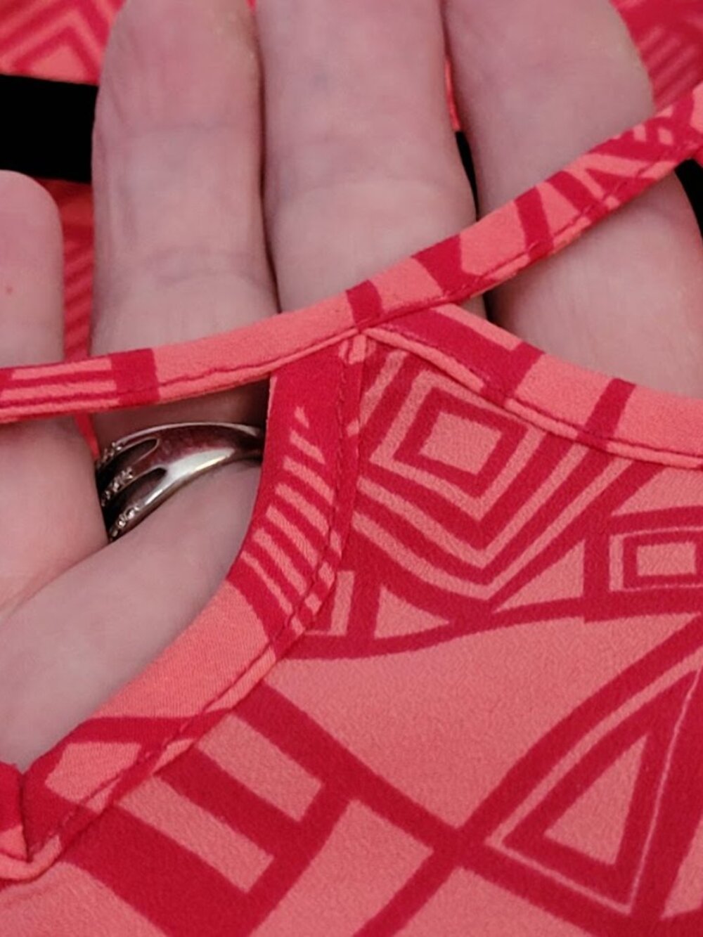 Red-Coral Geometric Print Sleeveless Tank Top Kismet Size Small-Coastal-Vacation - Picture 3 of 4